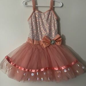 Peach/white tutu used 1 time for a rehaersal in excellent condition